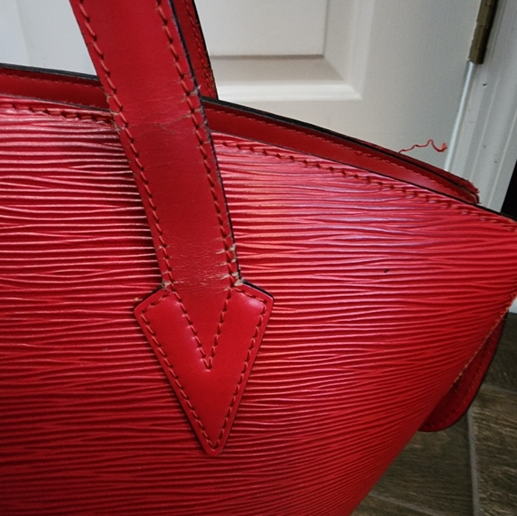 Louis Vuitton Red EPI St Jacques GM - Picture 5 of 16